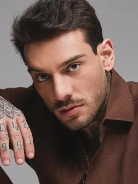 @lucaslucco